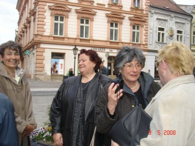 2008: b